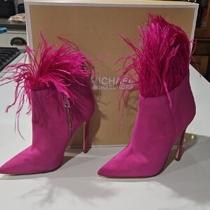 Michael Kors Pink Feathered Women's Boots Size 5 Whitby Shoothie Ostrich Feather